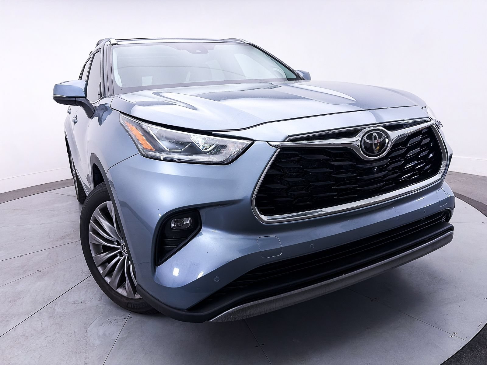 Used 2021 Toyota Highlander Platinum AWD/4WD image 11