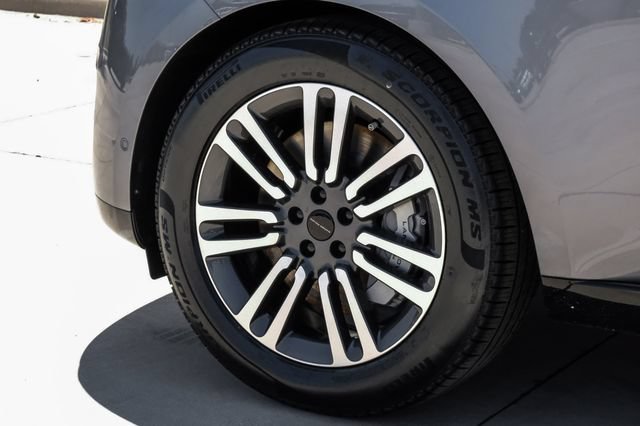 New 2026 Land Rover Range Rover Long Wheelbase SE AWD/4WD image 65