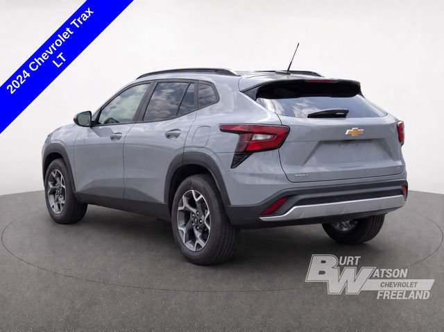 Used 2024 Chevrolet Trax LT w/ LT Convenience Package FWD image 4