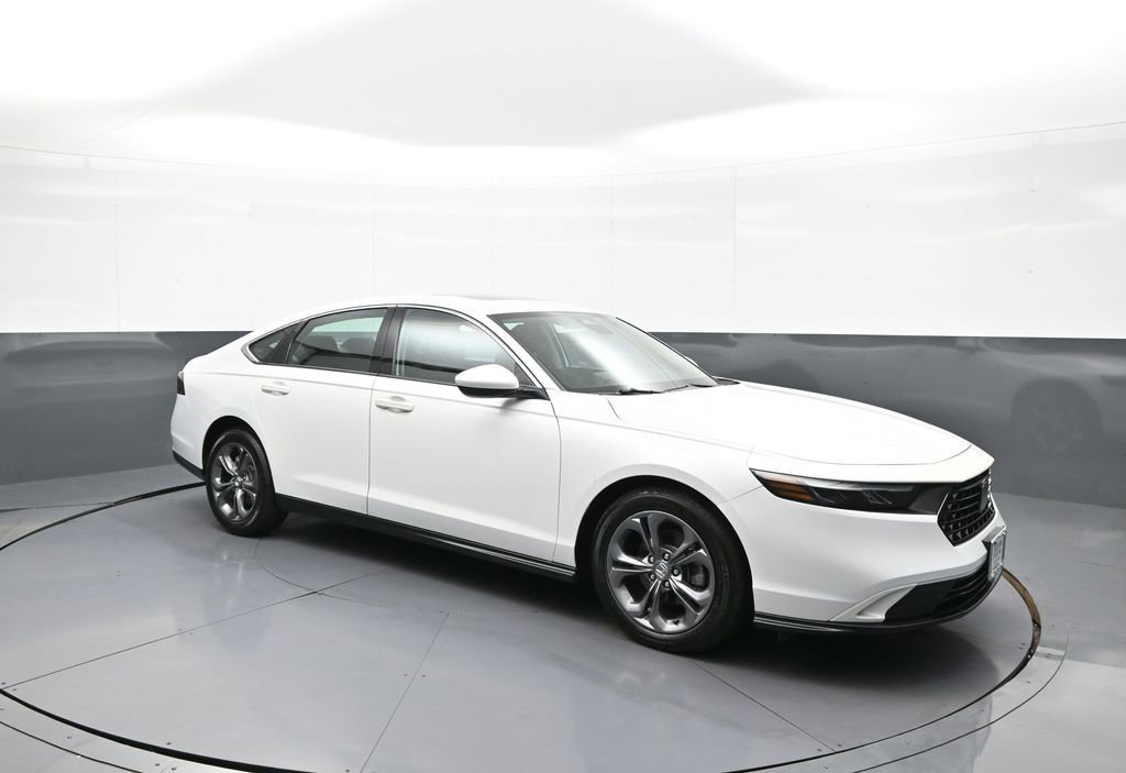 Certified 2023 Honda Accord EX image 4