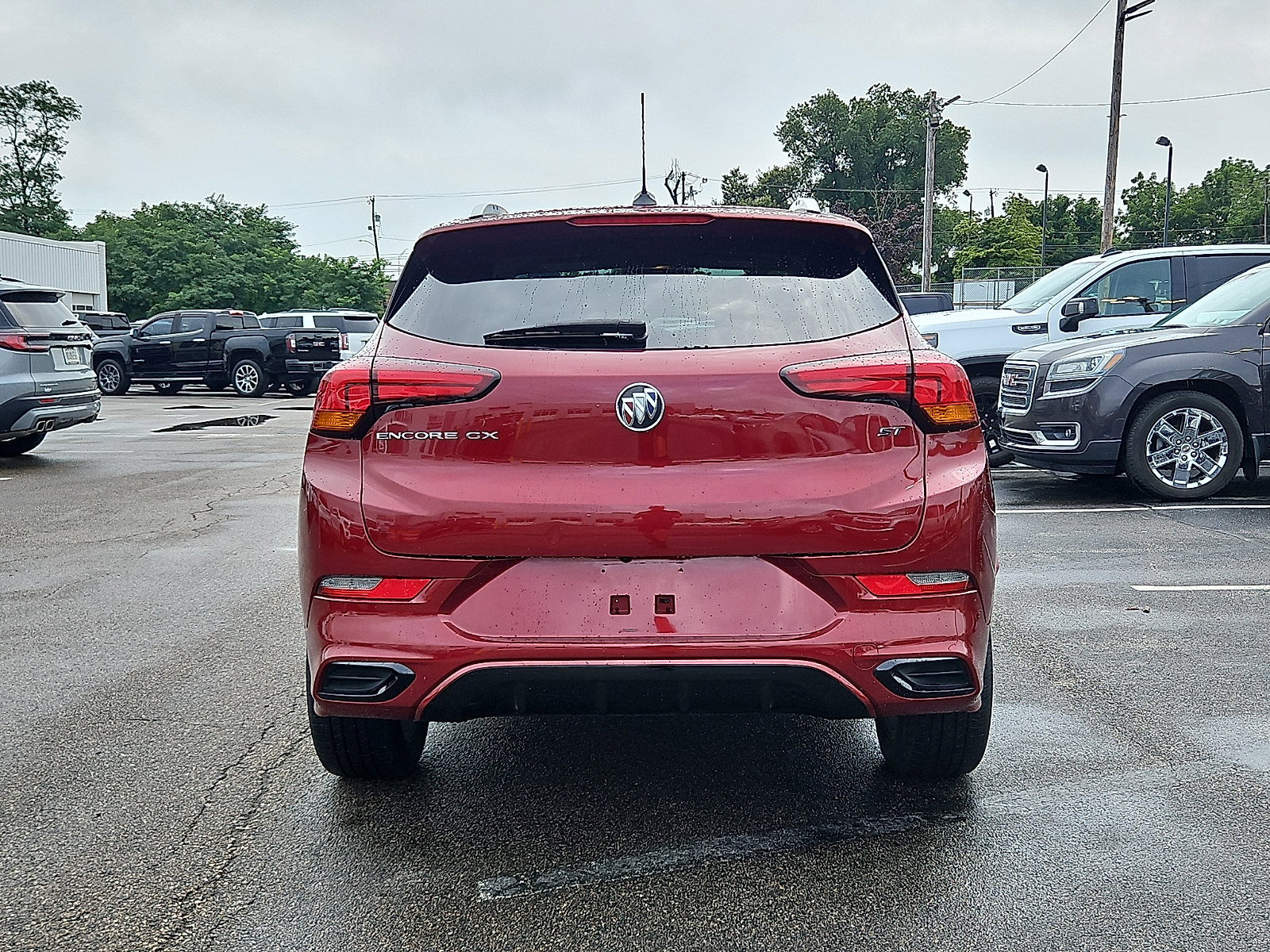Used 2023 Buick Encore GX Select w/ Sport Touring Package FWD image 5