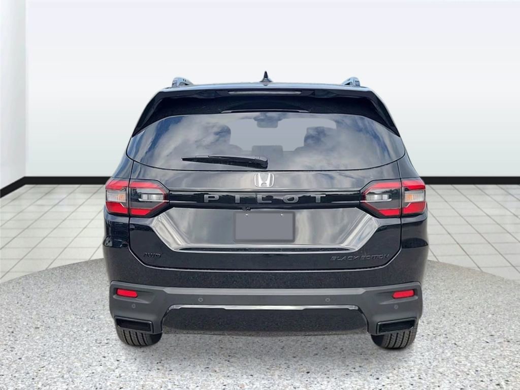 New 2026 Honda Pilot Black Edition image 4