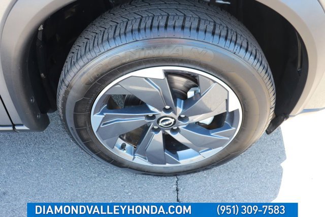 Used 2024 Nissan Rogue SV image 26