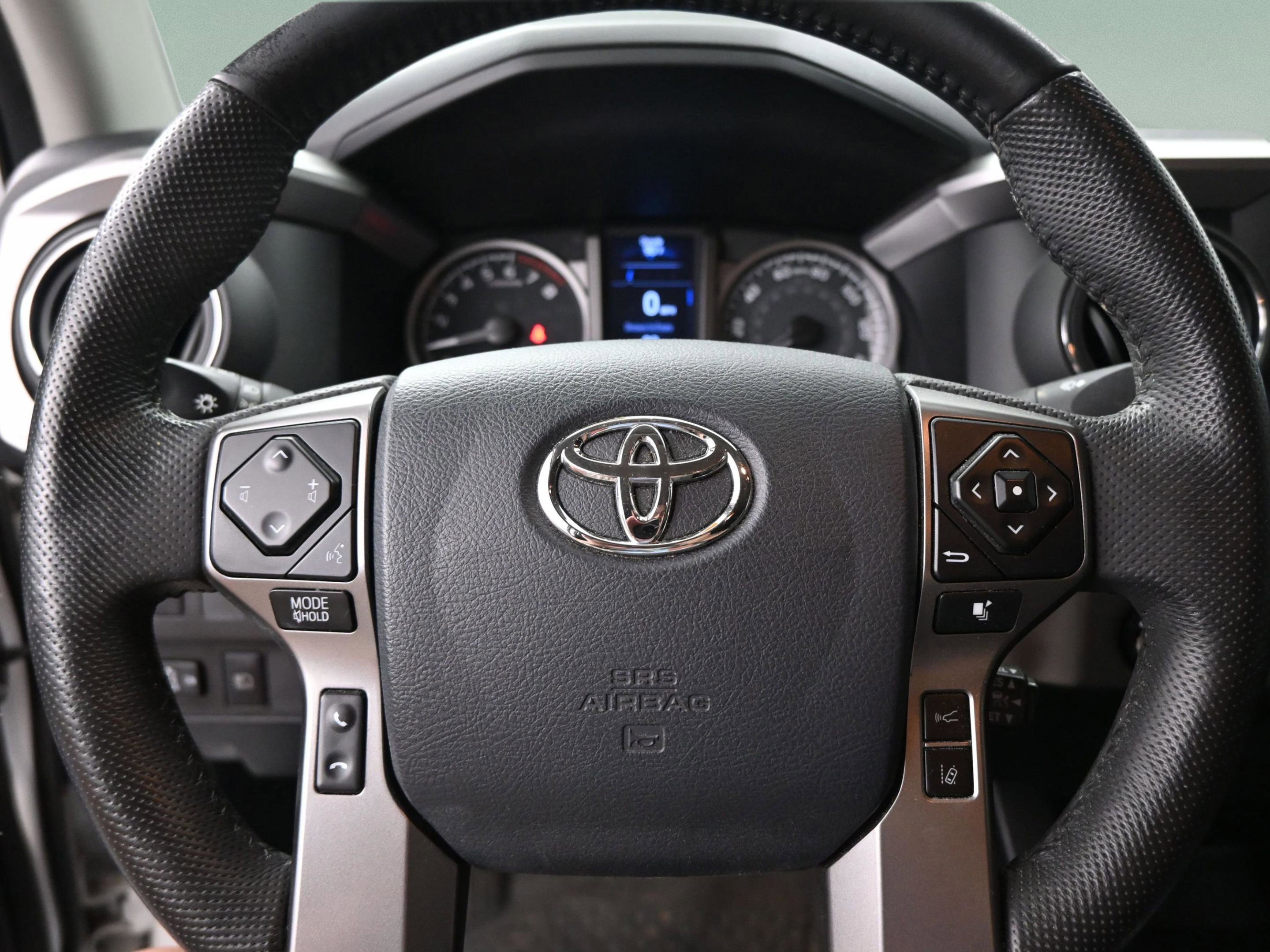 Used 2020 Toyota Tacoma SR5 AWD/4WD image 27