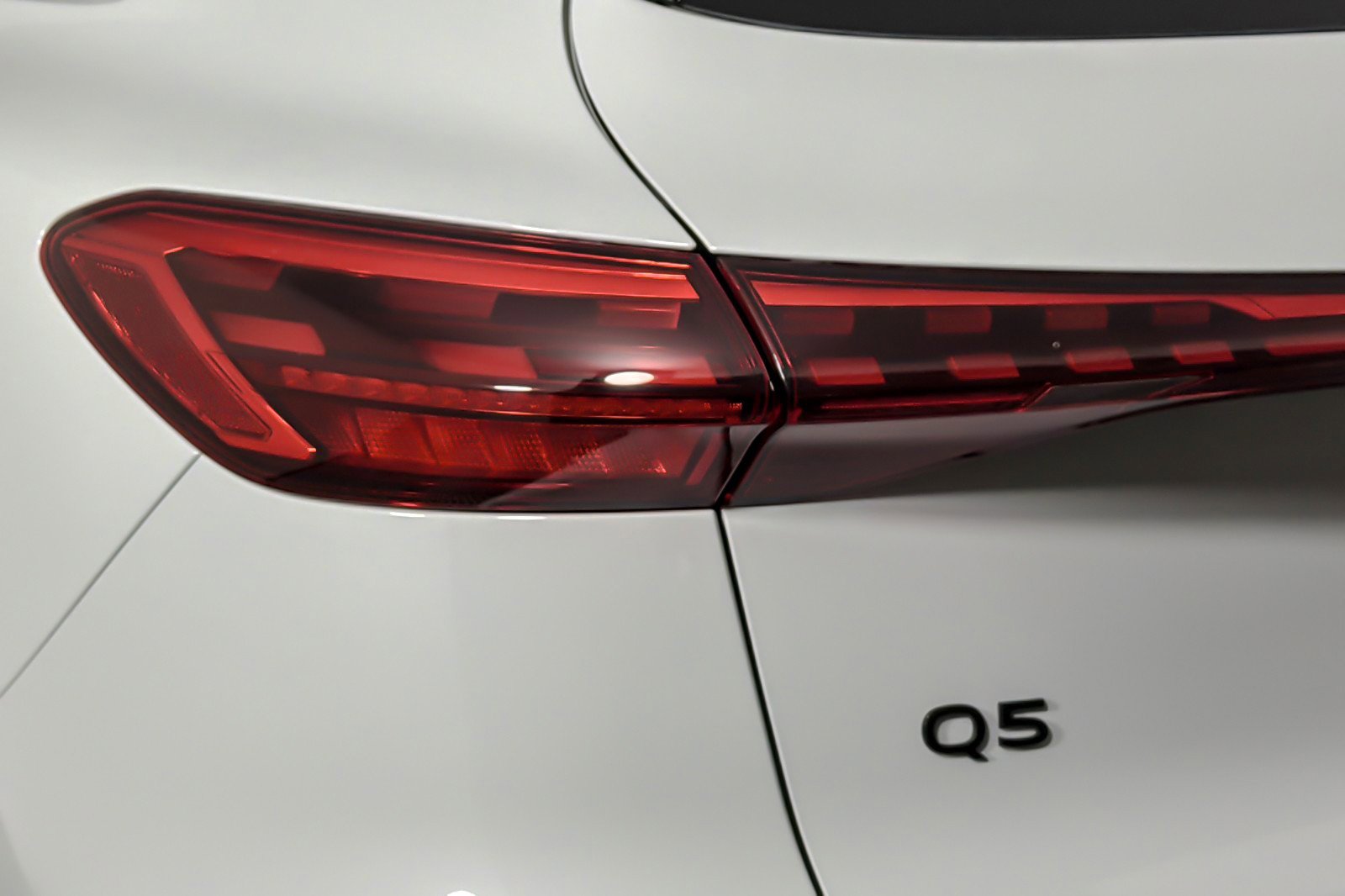 Used 2025 Audi Q5 Premium Plus w/ Premium Plus image 27