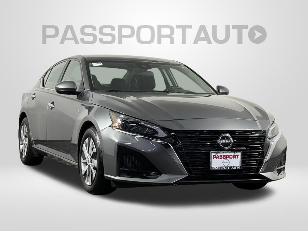 Used 2023 Nissan Altima 2.5 S FWD image 4