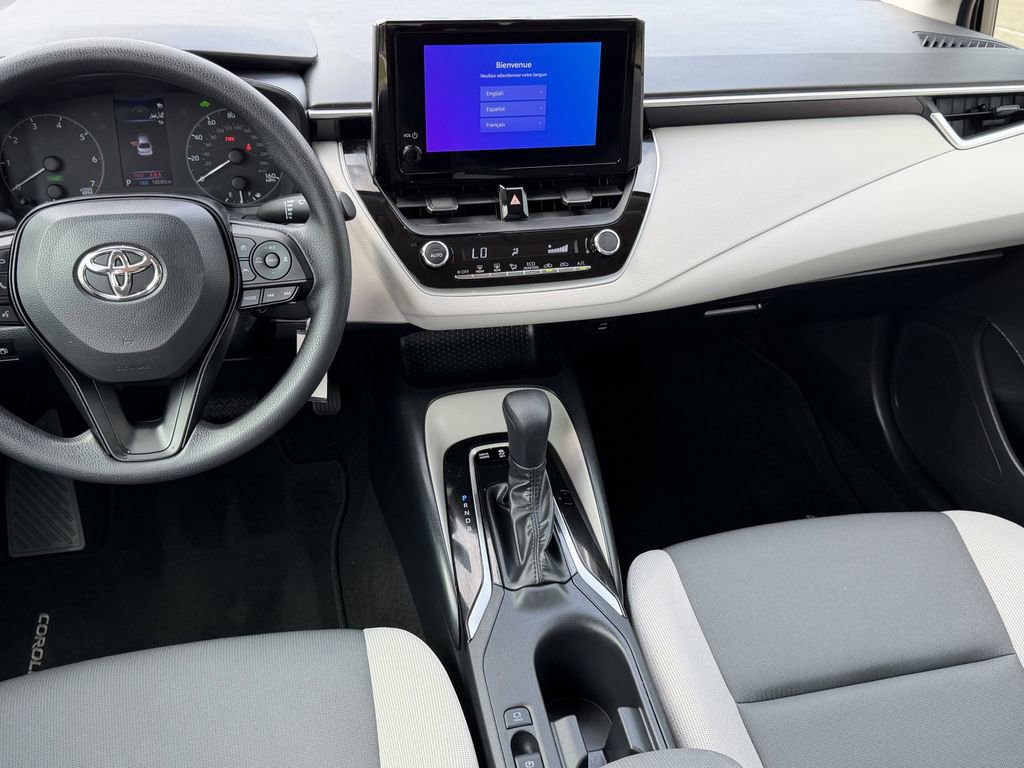 Used 2025 Toyota Corolla LE FWD image 17