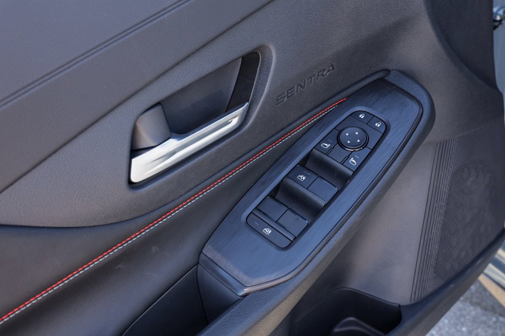 New 2027 Nissan Sentra SR FWD image 14