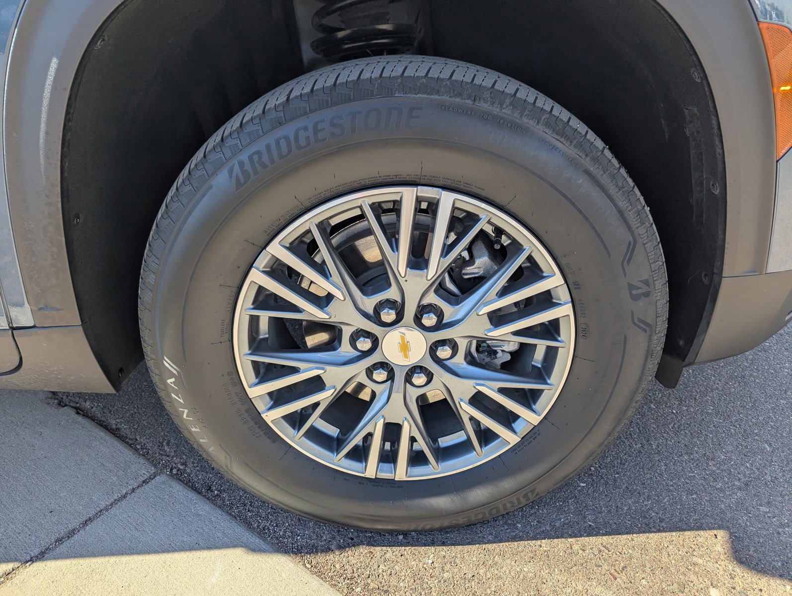 Certified 2025 Chevrolet Traverse LT image 9