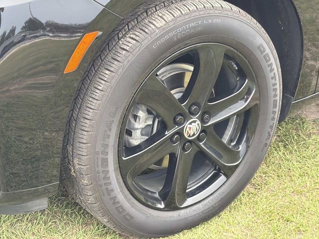 Used 2023 Buick Enclave Essence w/ Experience Buick Package FWD image 17
