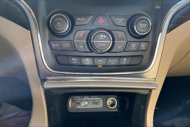 Used 2019 Jeep Grand Cherokee Laredo image 37