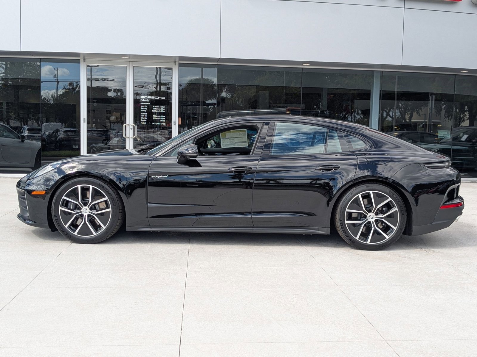 New 2026 Porsche Panamera 4 image 2