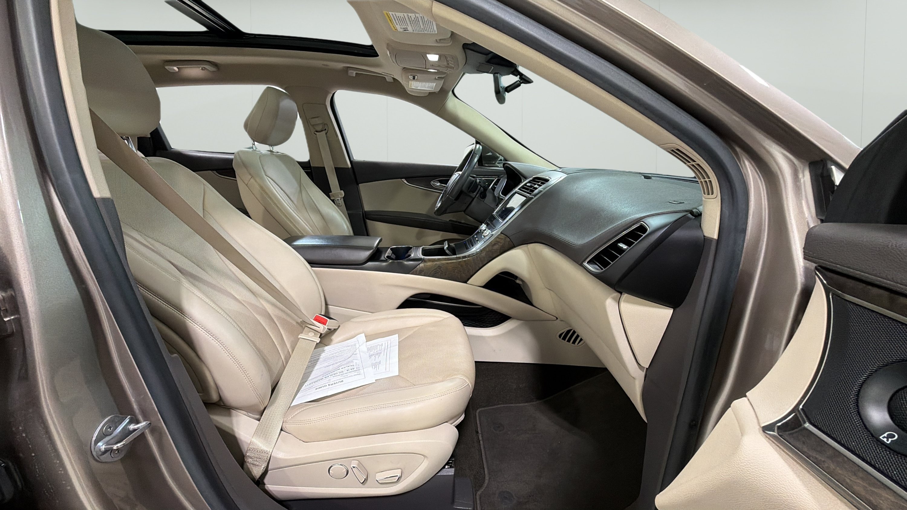 Used 2020 Lincoln Nautilus Reserve AWD/4WD image 24
