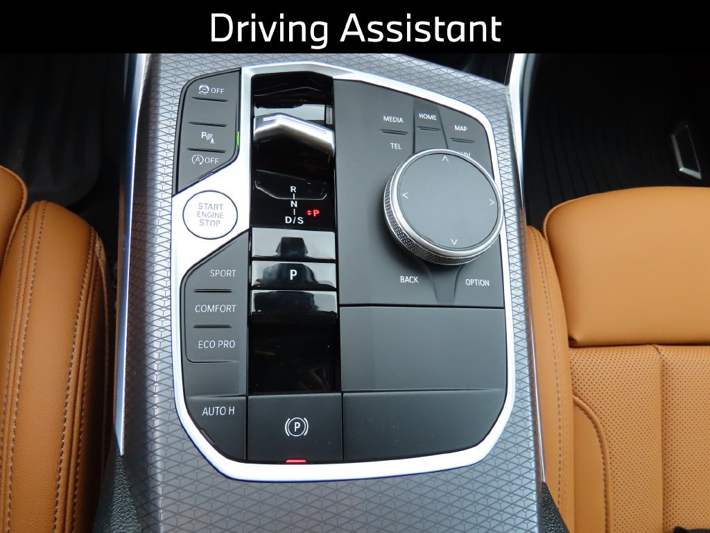Certified 2026 BMW 330i xDrive Sedan w/ Premium Package AWD/4WD image 17