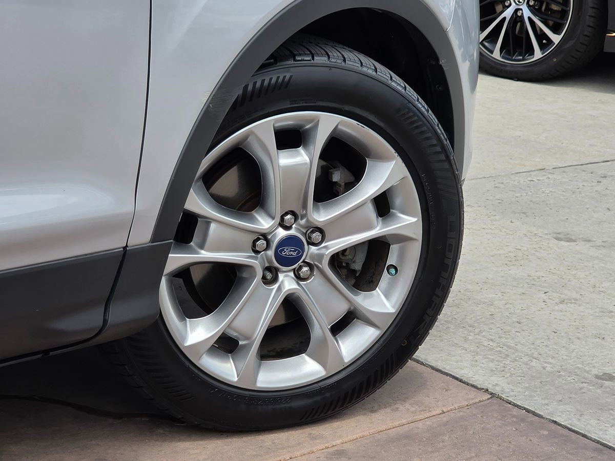 Used 2013 Ford Escape SEL FWD image 12