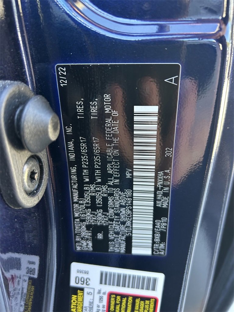 Used 2023 Toyota Sienna XLE image 10