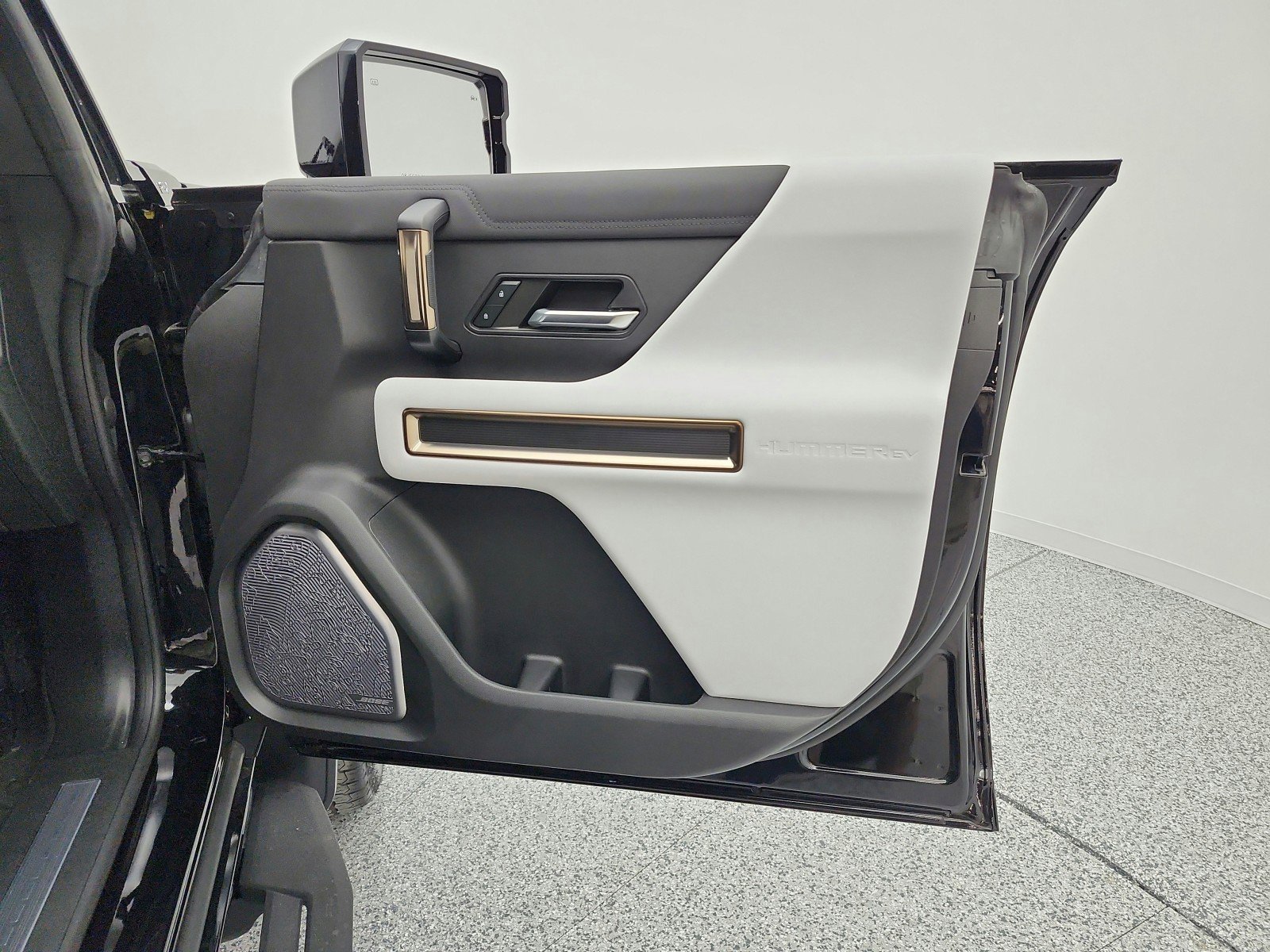 Used 2024 GMC Hummer EV 2X w/ LPO, Sport Package image 19