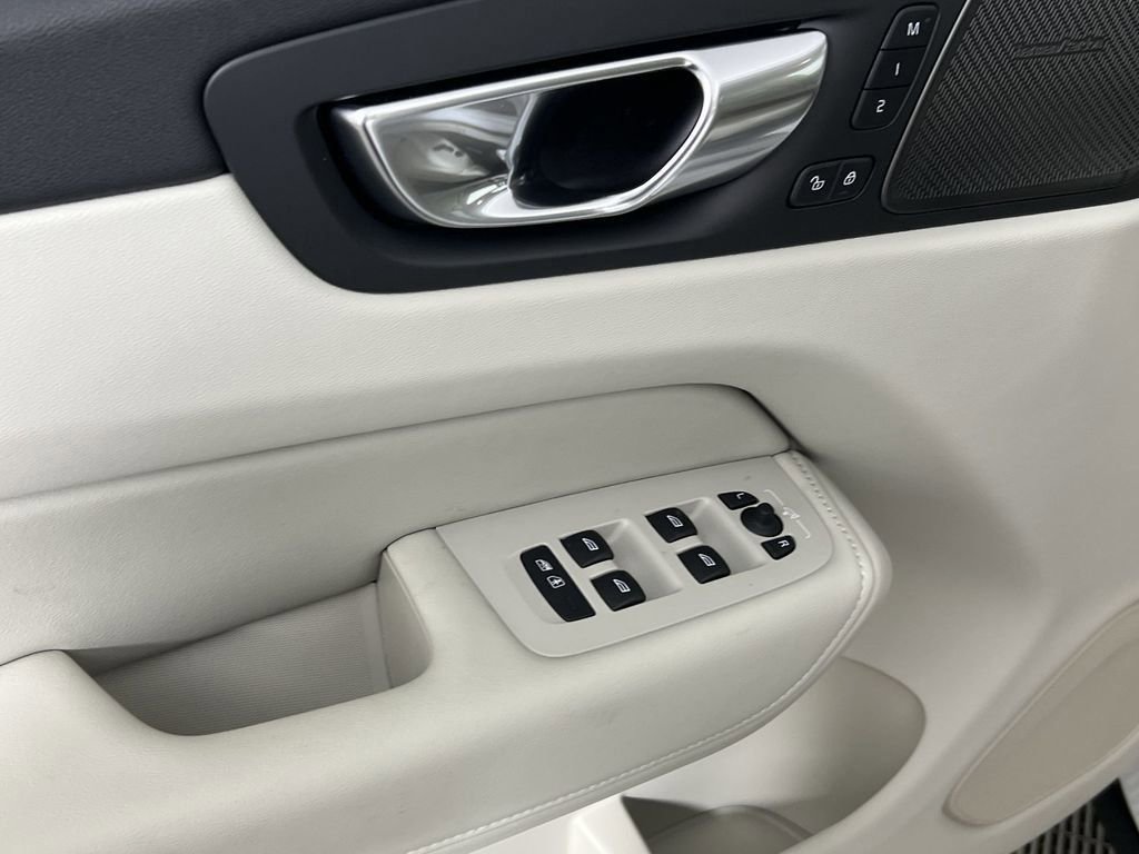 New 2026 Volvo XC60 B5 Ultra w/ Climate Package image 13