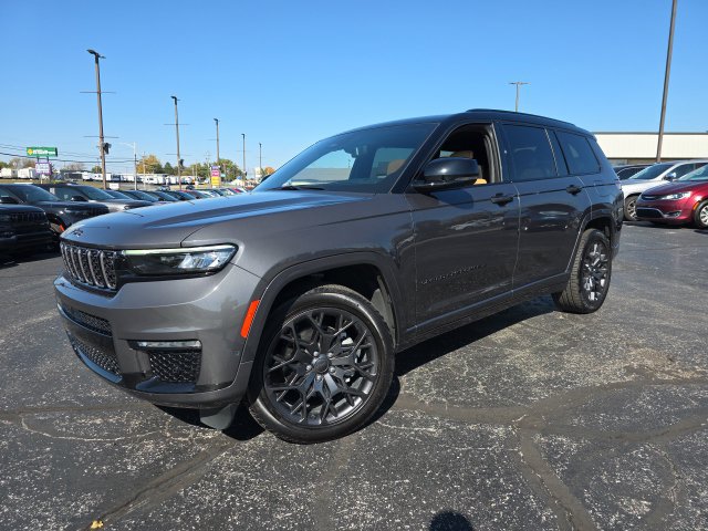 Used 2025 Jeep Grand Cherokee L Summit AWD/4WD image 2