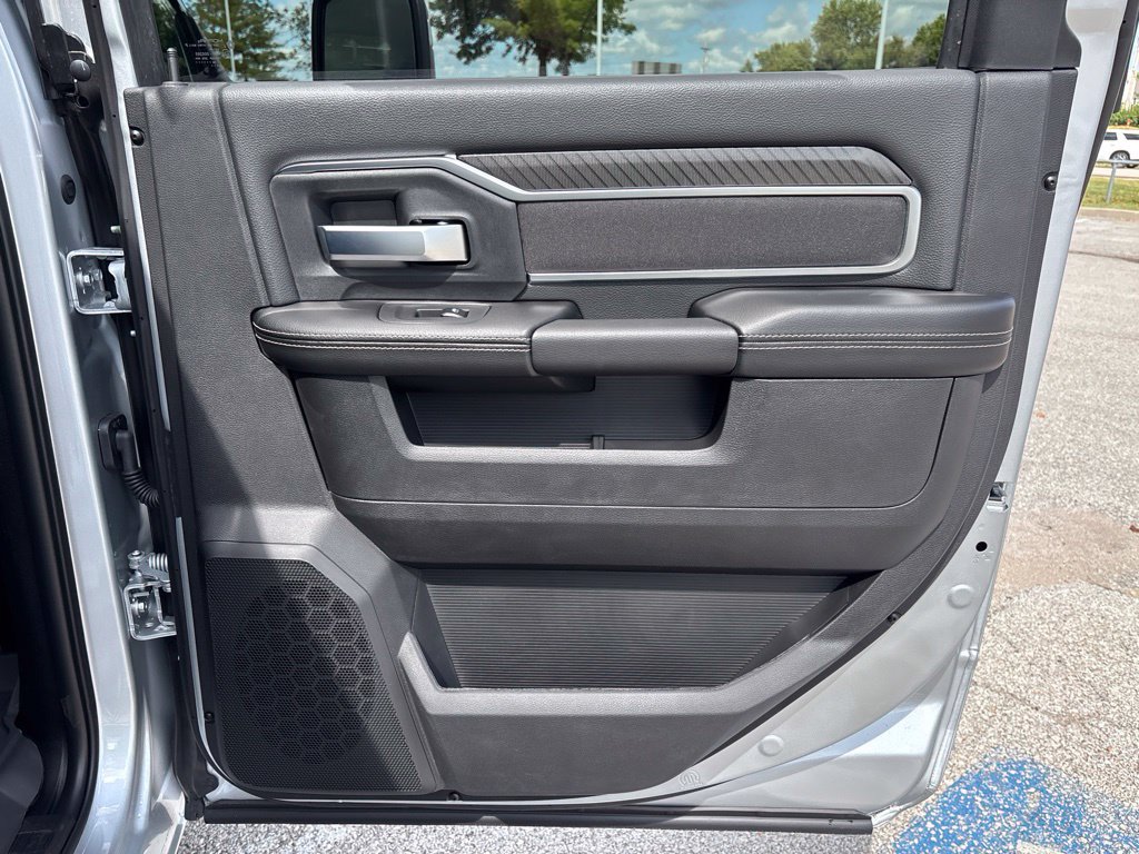 New 2027 RAM 2500 Big Horn AWD/4WD image 19