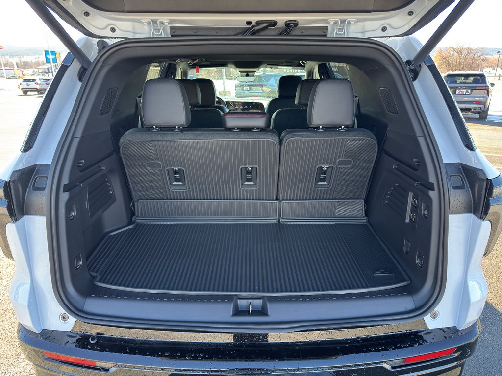 New 2026 Chevrolet Traverse RS w/ LPO, Floor Liner Package AWD/4WD image 23
