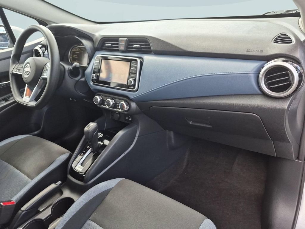 Used 2025 Nissan Versa SV FWD image 28