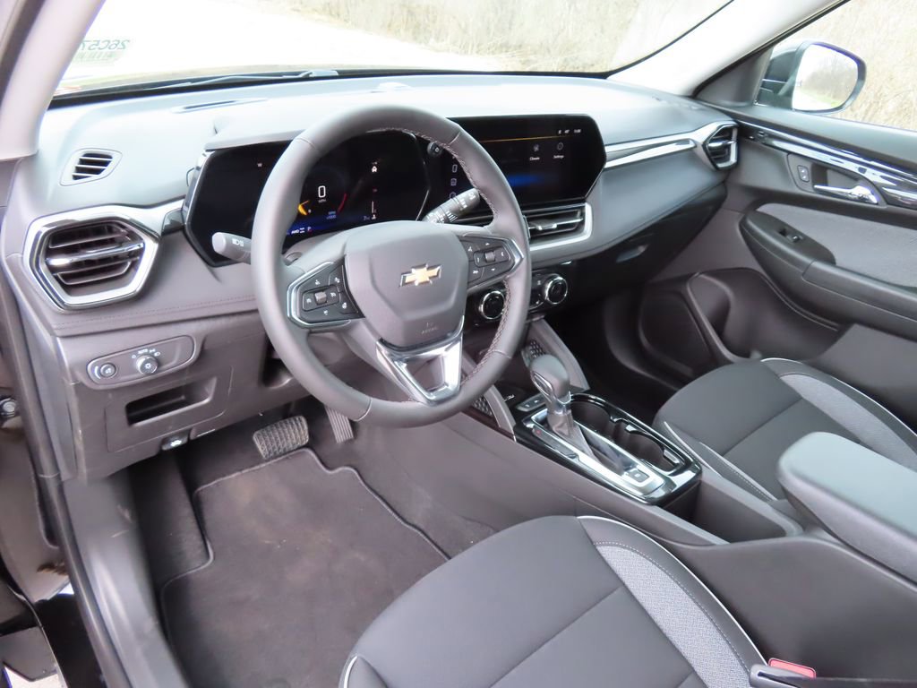 New 2026 Chevrolet TrailBlazer LT w/ Convenience Package AWD/4WD image 18