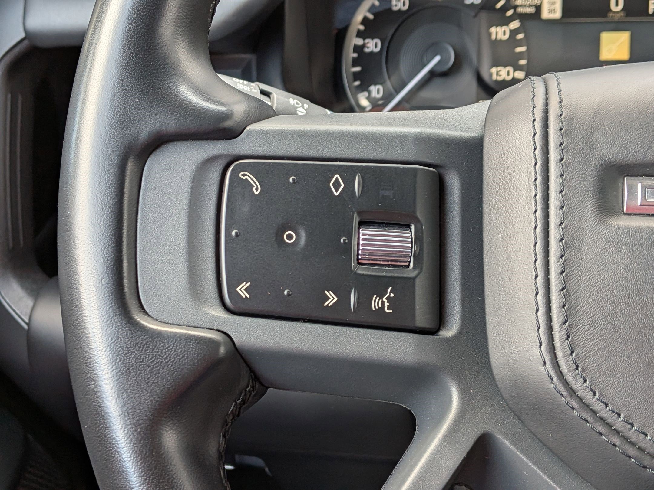 Used 2023 Land Rover Defender 130 X image 17