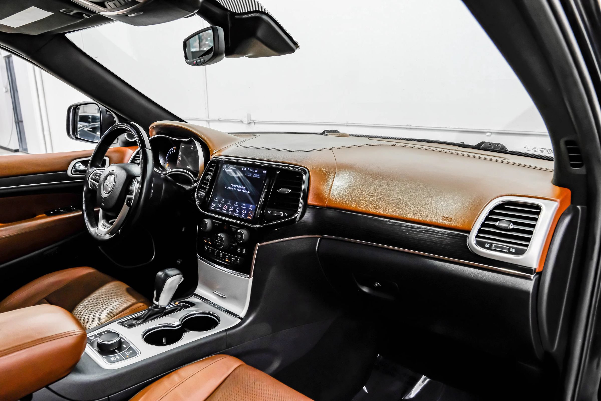 Used 2019 Jeep Grand Cherokee Summit w/ Platinum Series Group AWD/4WD image 19