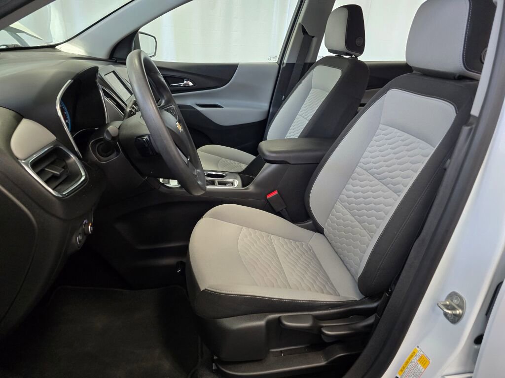 Used 2020 Chevrolet Equinox LS image 13