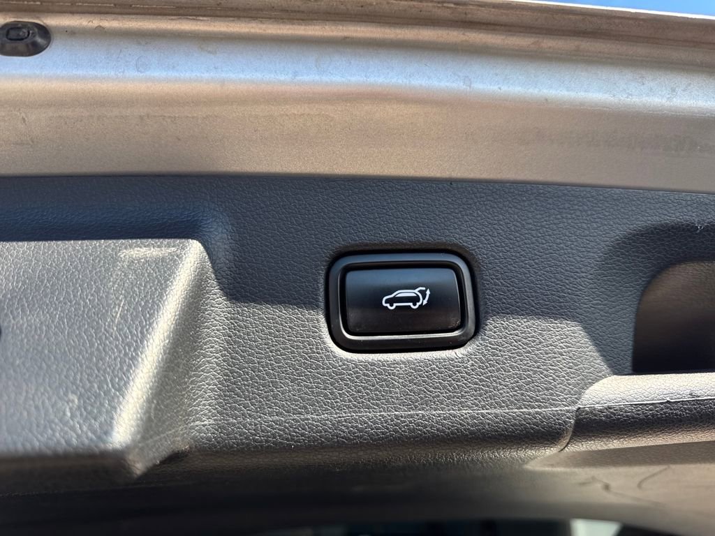 Used 2022 Hyundai Palisade SEL w/ 8P Bench Seat Package image 17