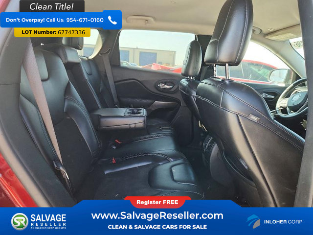 Used 2019 Jeep Cherokee Latitude Plus FWD image 13