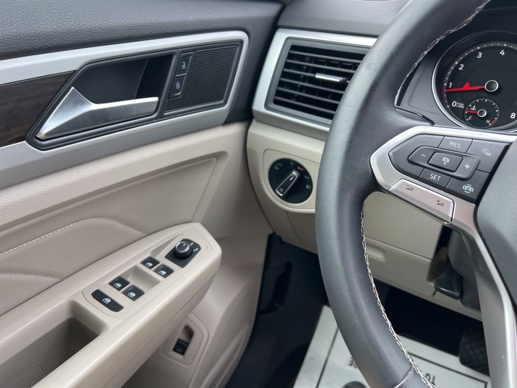 Used 2021 Volkswagen Atlas SE w/ Panoramic Sunroof Package image 19