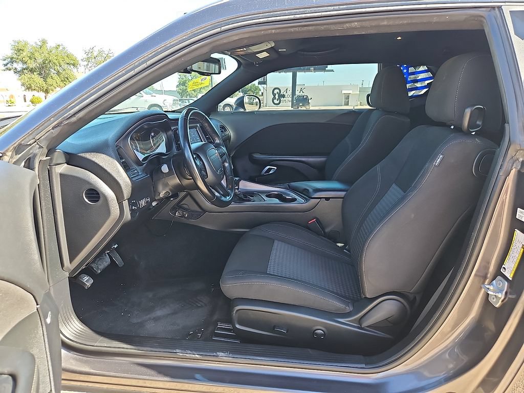 Used 2023 Dodge Challenger SXT RWD image 15