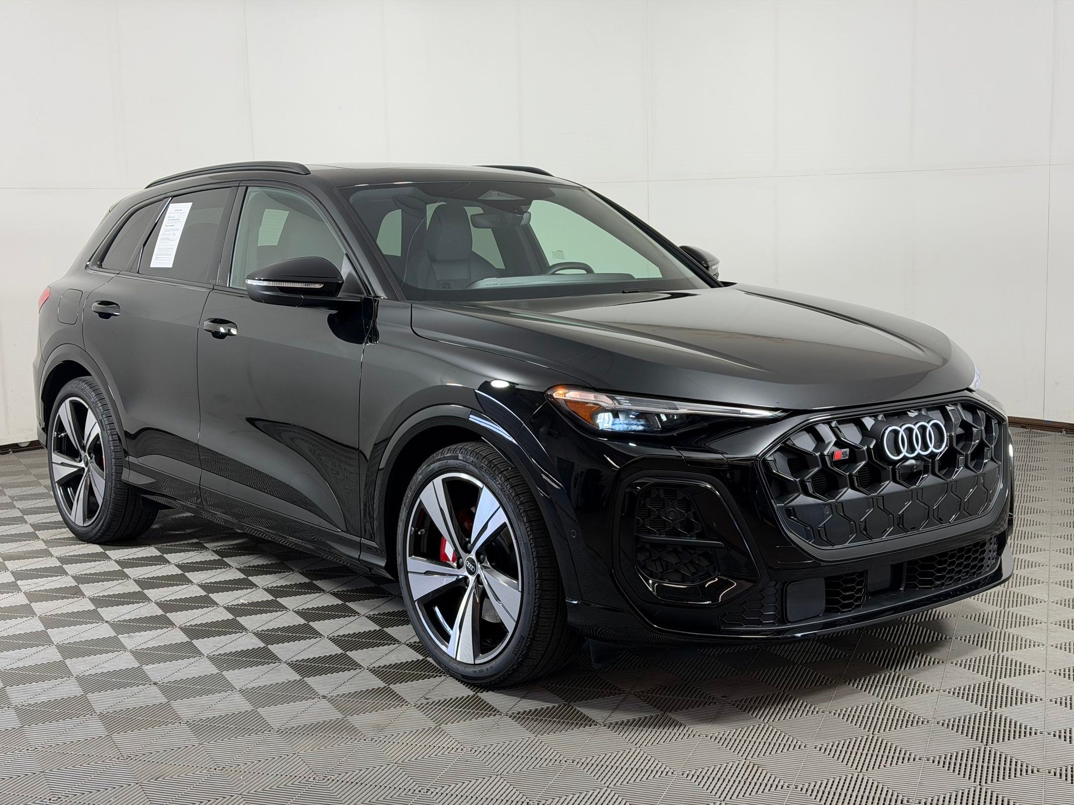 Certified 2025 Audi SQ5 Premium Plus AWD/4WD image 7