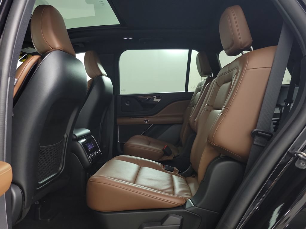 Certified 2023 Lincoln Aviator Reserve w/ Equipment Group 201A RWD image 13