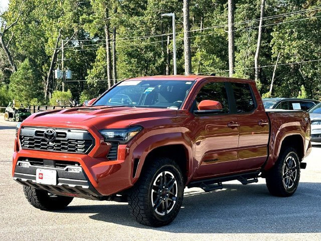 Certified 2025 Toyota Tacoma TRD Sport AWD/4WD image 4