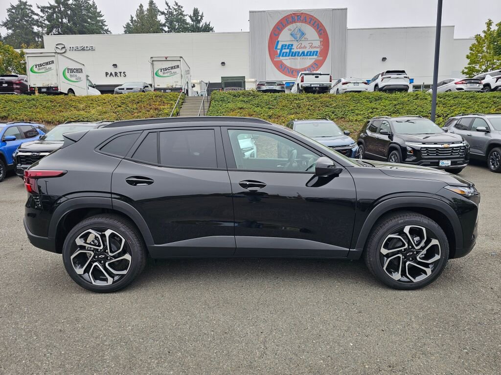 New 2026 Chevrolet Trax RS w/ Driver Confidence Package FWD image 4