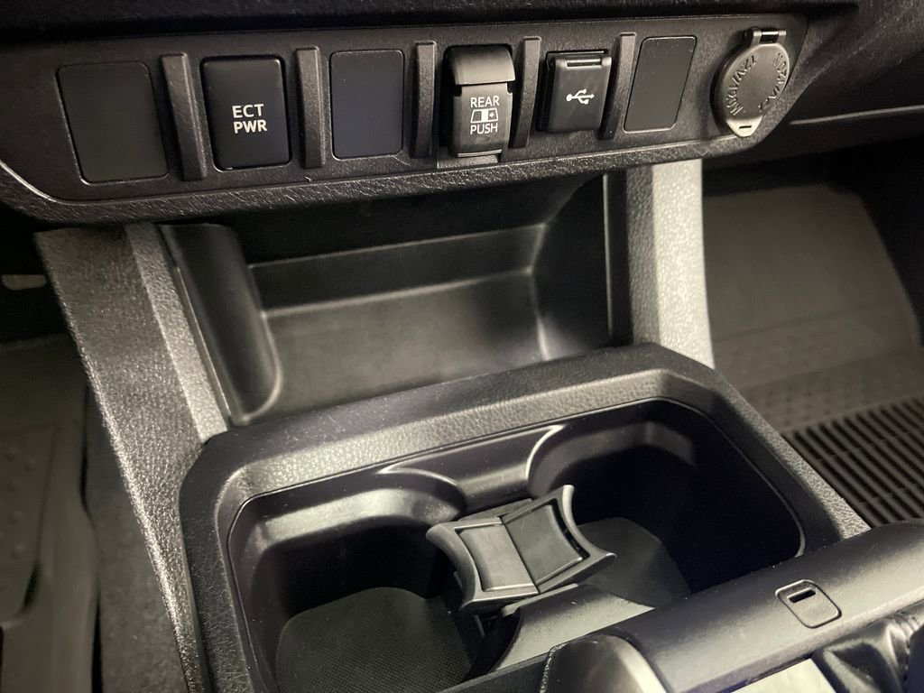 Certified 2022 Toyota Tacoma SR5 RWD image 30