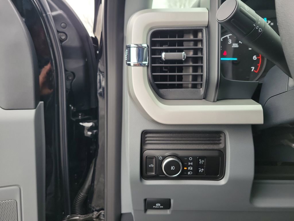 New 2026 Ford F250 XL w/ XL Off-Road Package AWD/4WD image 21