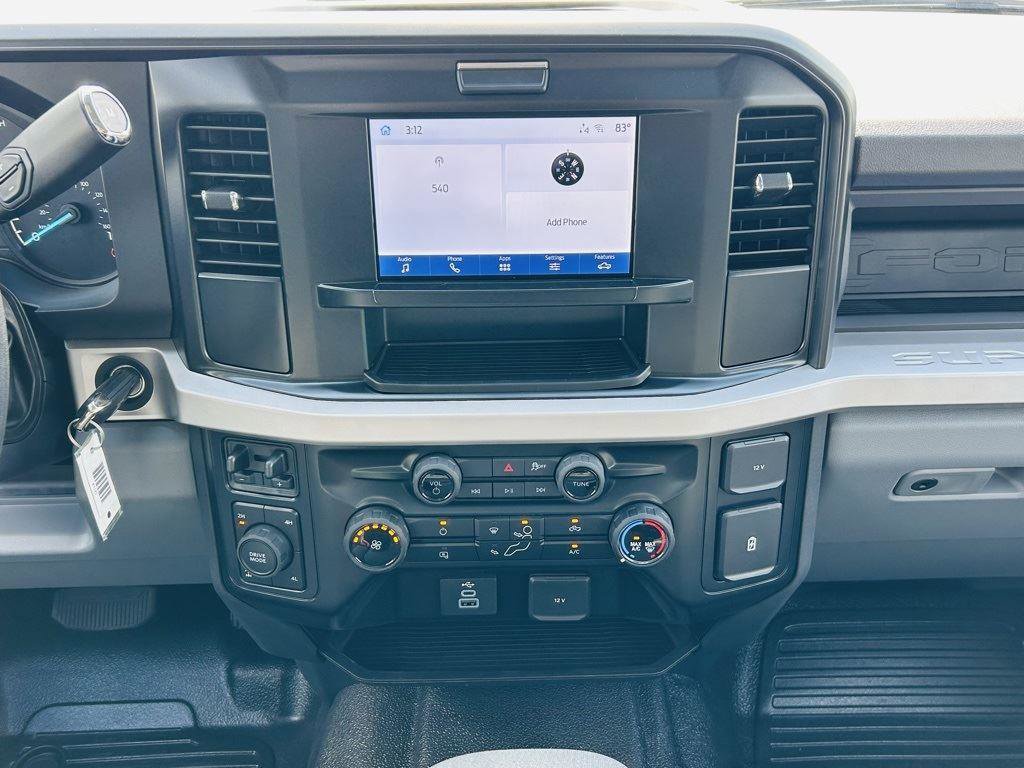 New 2026 Ford F250 XL w/ XL Chrome Package image 15