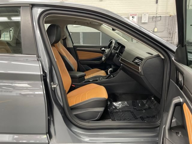 Certified 2023 Volkswagen Jetta SEL FWD image 11