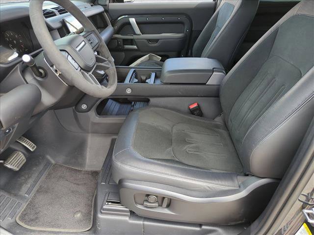 Used 2024 Land Rover Defender 90 V8 image 13