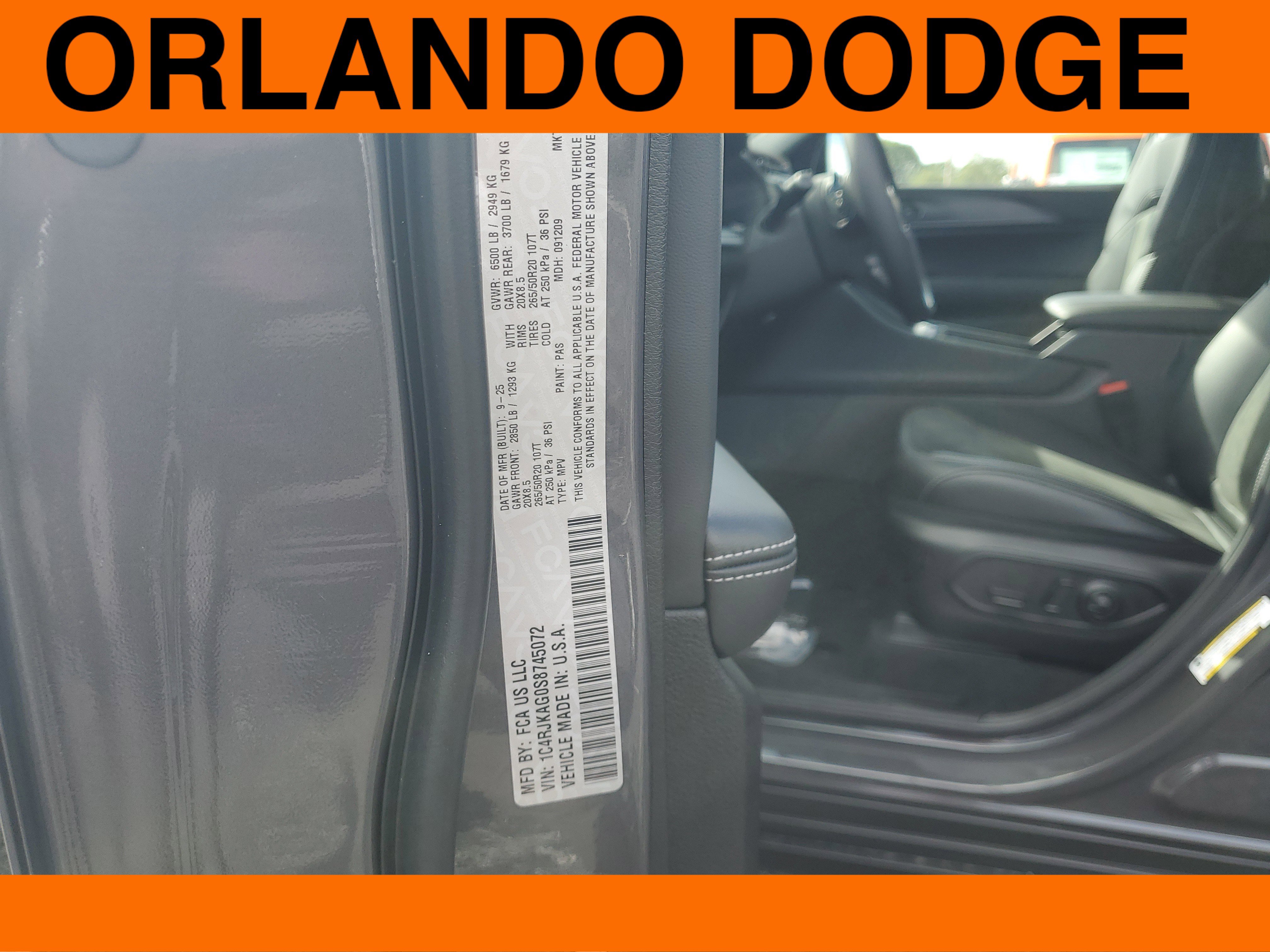 New 2025 Jeep Grand Cherokee L Altitude image 17