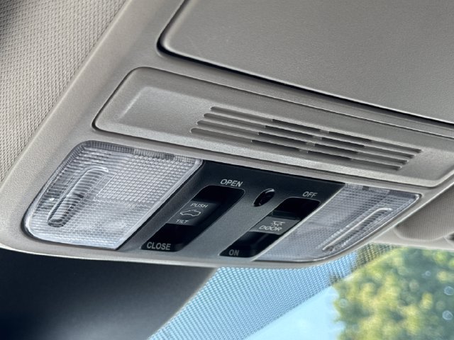 Used 2025 Honda Odyssey EX-L image 29