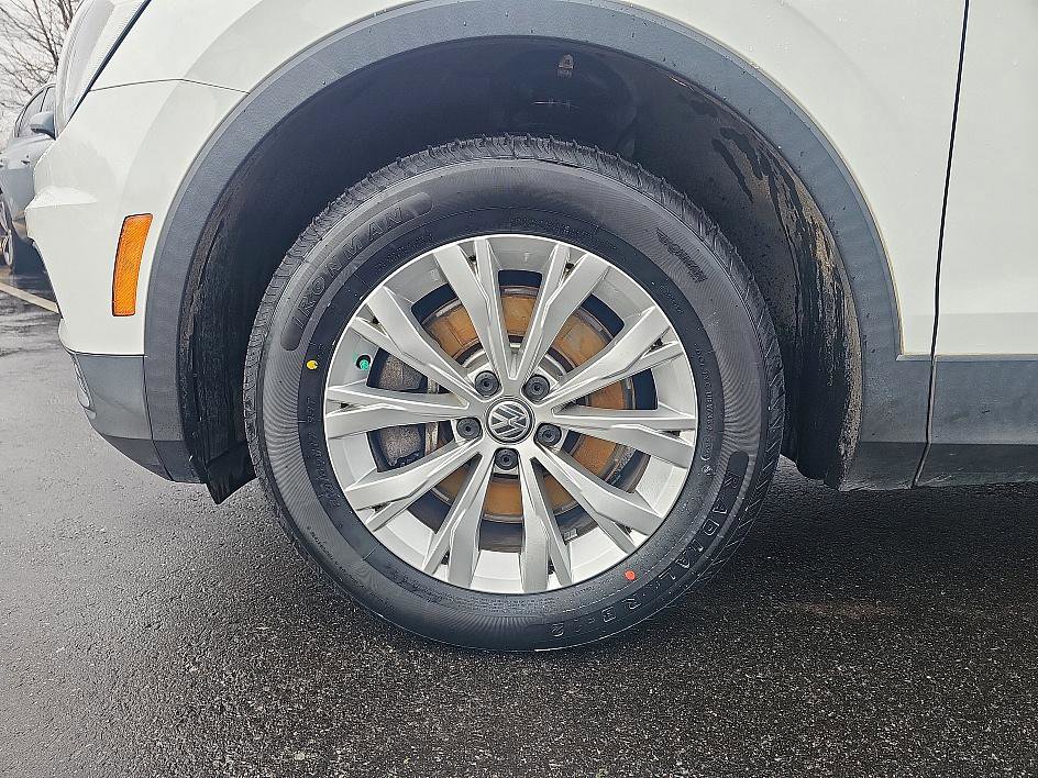 Used 2018 Volkswagen Tiguan SE image 9