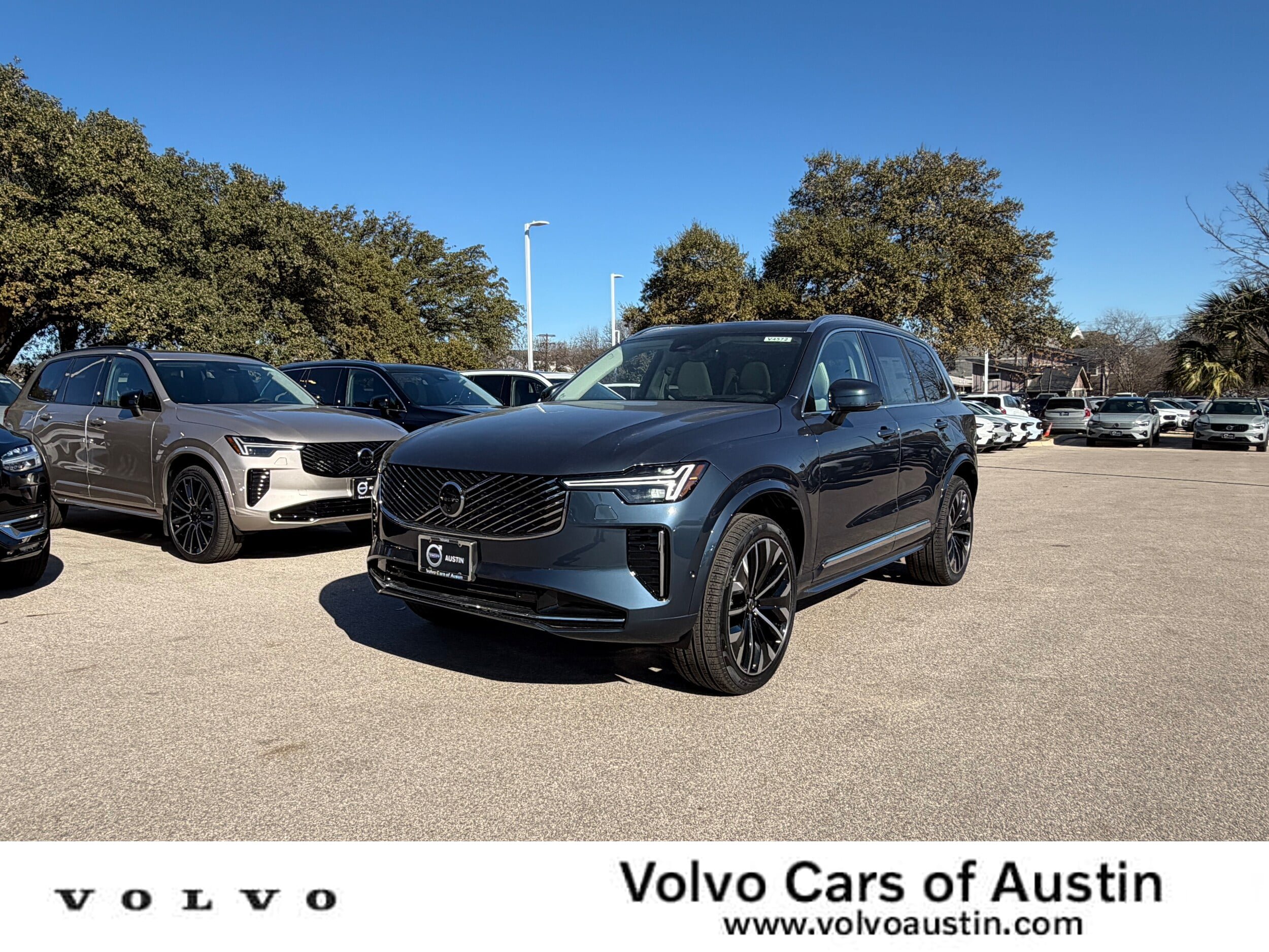 New 2026 Volvo XC90 B6 Ultra w/ Protection Package