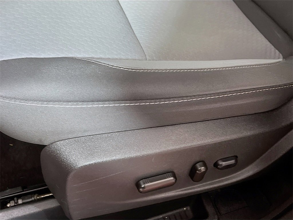 Used 2018 Ford C-MAX SE w/ Equipment Group 201A image 18