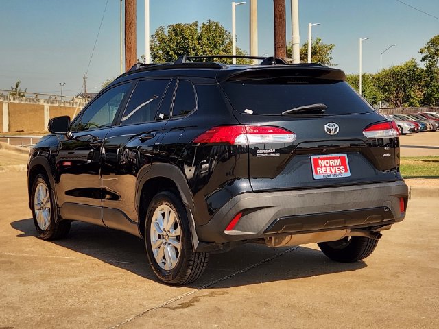 Used 2023 Toyota Corolla Cross LE AWD/4WD image 4