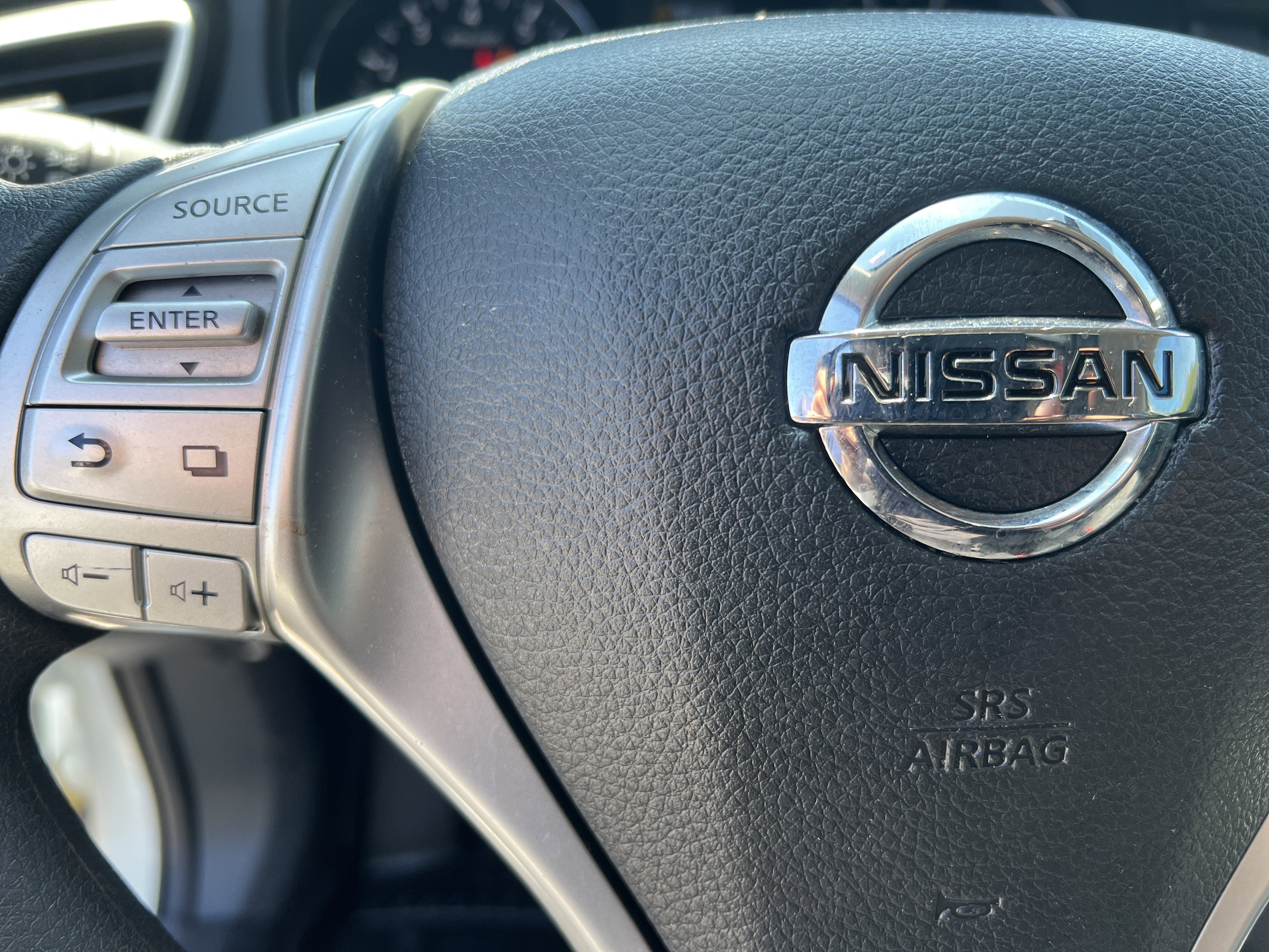 Used 2016 Nissan Rogue S image 28